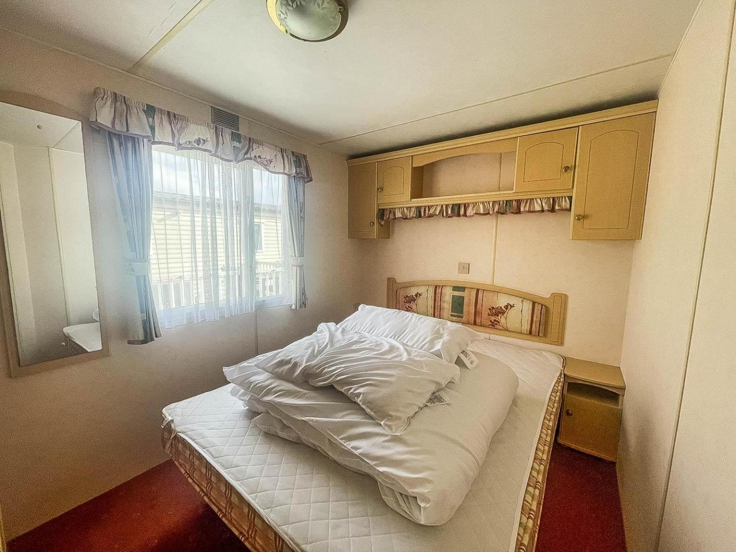 6 Berth Caravan With Decking Nearby Heacham Beach In Norfolk Ref 21047A Hotel Екстериор снимка