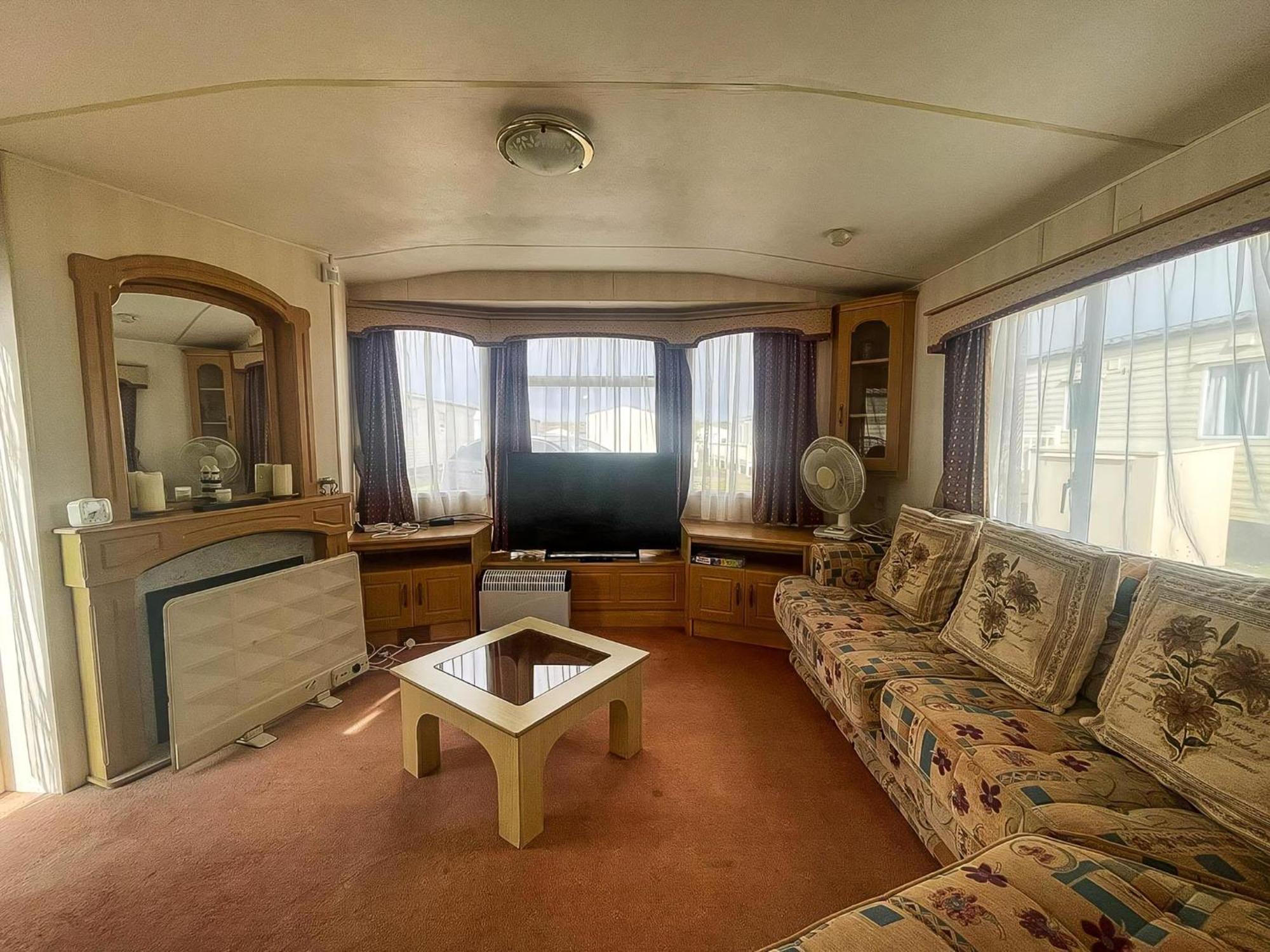 6 Berth Caravan With Decking Nearby Heacham Beach In Norfolk Ref 21047A Hotel Екстериор снимка